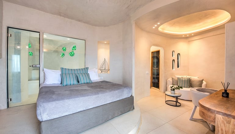 5* Athina Luxury Suites - Φηρά, Σαντορίνη
